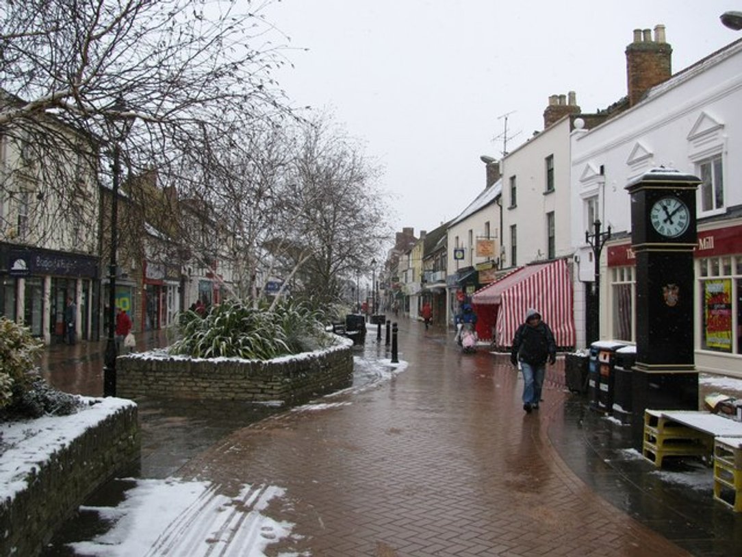 Sheep street in Bicester. Test Valley Digital helps local businesses in Bicester with their websites.